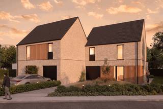 Ontdek deze stijlvolle halfopen nieuwbouwwoning te Lede.<br /><br />LIGGING<br /><br />Hedendaagse architectuur, hoogwaardige materialen en duurzaam wooncomfort komen hier samen op een uitstekende locatie.<br />Dit nabij het Park van Mesen, het treinstation van Lede en het centrum met winkels, scholen en dagelijkse voorzieningen.<br /><br />INDELING EN AFWERKING<br /><br />Op het gelijkvloers zorgen de leefruimte met open keuken, eet- en zithoek en grote raampartijen voor een aangenaam en lichtrijk geheel met directe toegang tot het terras en de<br />private tuin. Verder zijn er een afzonderlijke bureauruimte, inkomhal, gastentoilet en ruime ingebouwde garage.<br /><br />De eerste verdieping omvat drie slaapkamers, een badkamer met dubbele lavabo, ligbad en douche en een afzonderlijk toilet. <br />De zolder biedt extra mogelijkheden en kan ingericht worden als vierde slaapkamer of polyvalente ruimte.<br /><br />Ook technisch is deze nieuwbouwwoning toekomstgericht, met vloerverwarming via een warmtepomp, ventilatie type D met warmterecuperatie en zonnepanelen.<br /><br />Een belangrijke troef is de mogelijkheid om in overleg met de bouwheer eigen keuzes te maken inzake indeling en afwerking.<br />Zo krijgt u de kans om van deze nieuwbouwwoning een thuis te maken die volledig aansluit bij uw persoonlijke woonwensen.<br /><br />VOORDEEL VAN 6%-BTW<br /><br />Profiteer van het verlaagd BTW-tarief van 6%, indien u aan de voorwaarden voldoet.<br /><br />Contacteer Krista of Kevin: 0470 70 72 26 of 0476 66 55 50.<br />(Beelden zijn referentiebeelden, oppervlakten geraamd)
