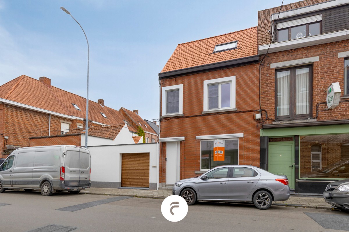 Compleet gerenoveerde woning met autostaanplaats en zongericht terras - foto 2