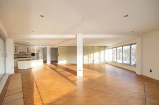 Zeer ruim appartement op top locatie! Dit appartement, met een geweldig uitzicht over het MAS en Willemdok, heeft een rustige ligging, maar toch...