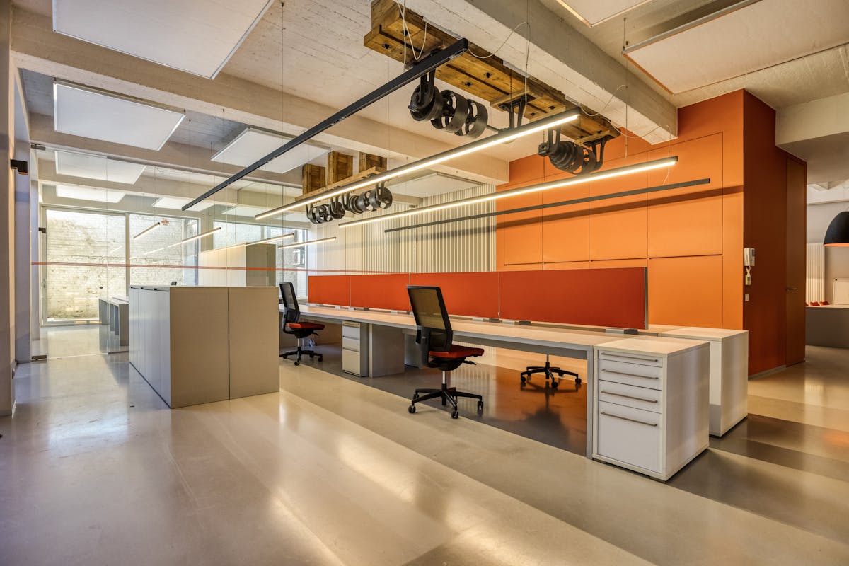 Instapklaar kantoor van ca. 266 m² te koop in Roeselare - foto 3