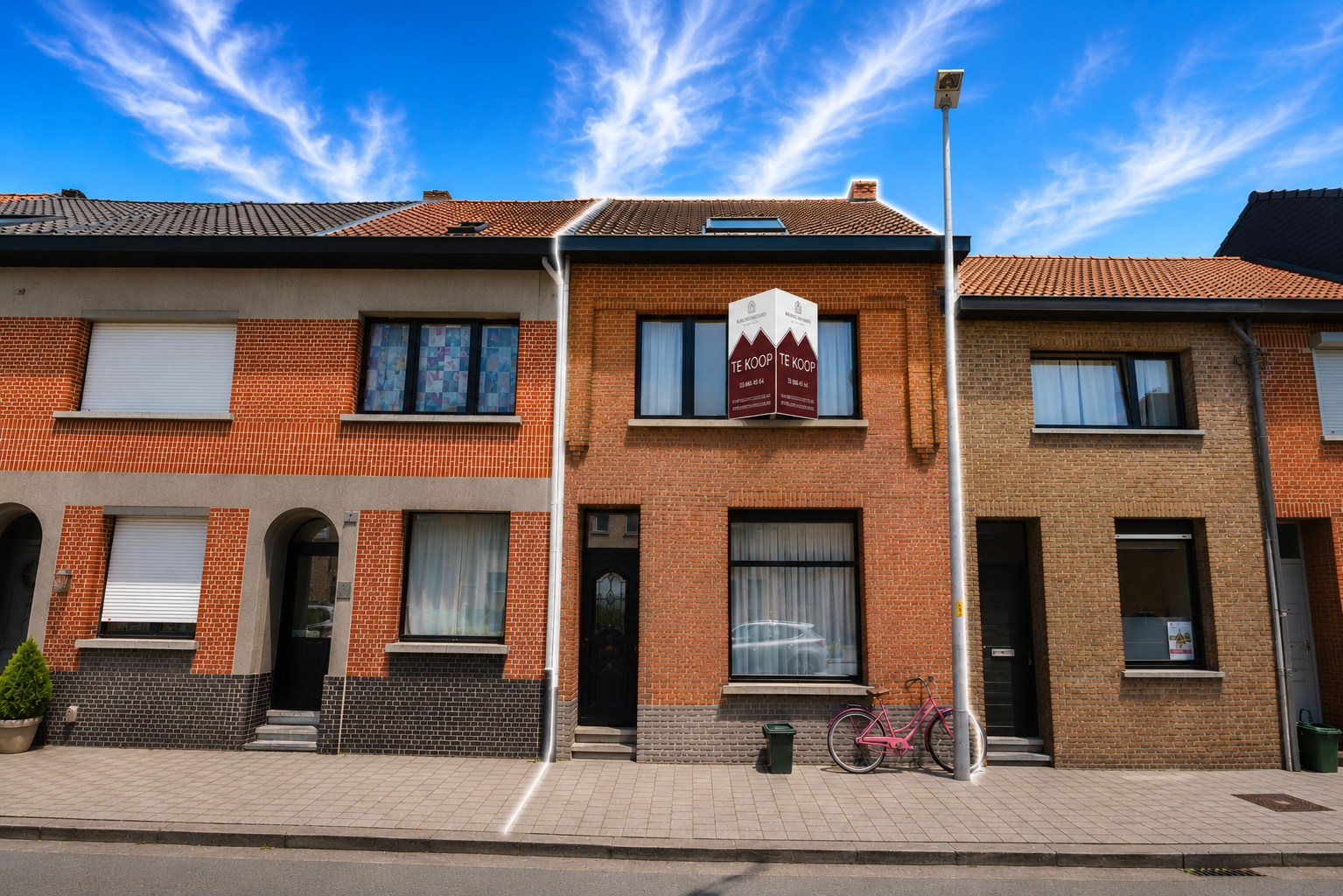 Rustig gelegen en instapklare gezinswoning met 3 slaapkamers, 2 badkamers en diepe tuin in Temse! - foto 1