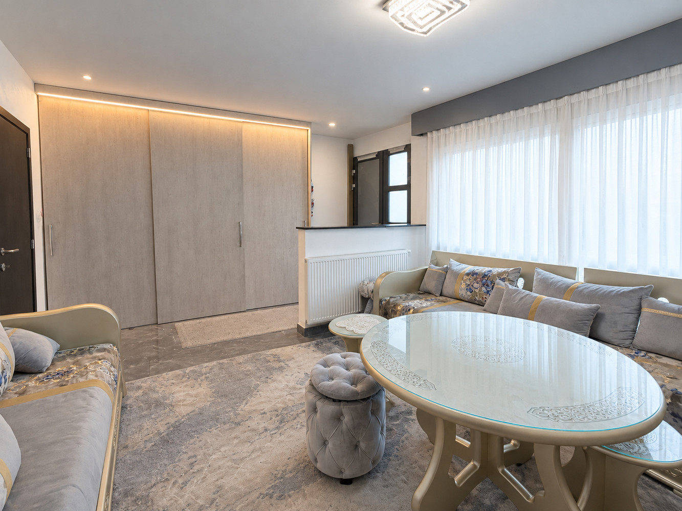 Commercieel gebouw te koop in Harelbeke met privé-woning , gelegen aan de Gaversstraat – een kijkje in uw zakelijke toekomst! - foto 4