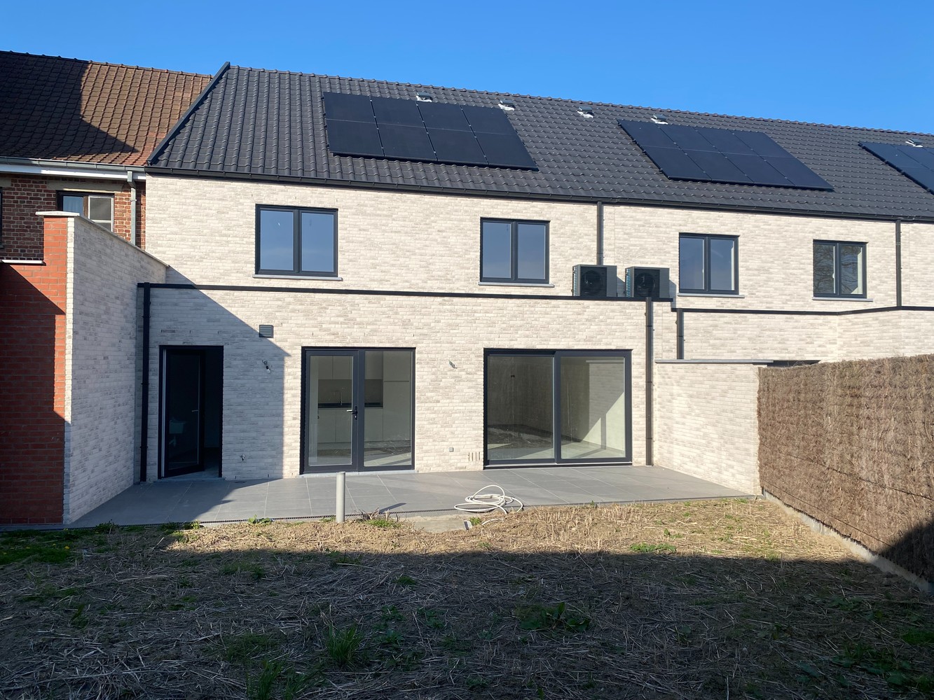 Te koop ruime rijwoning aan de Duinkerkestraat in Poperinge - ontdek de perfecte plek voor jouw nieuwe thuis. - foto 5