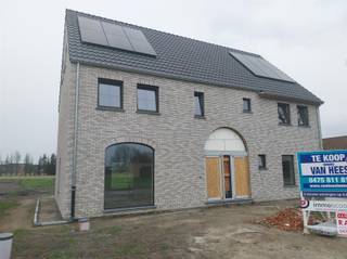 Nieuwbouwproject: Twee BEN20-woningen nabij de jachthaven van het Kanaal naar Beverlo. Ontdek dit prachtige nieuwbouwproject bestaande uit twee...