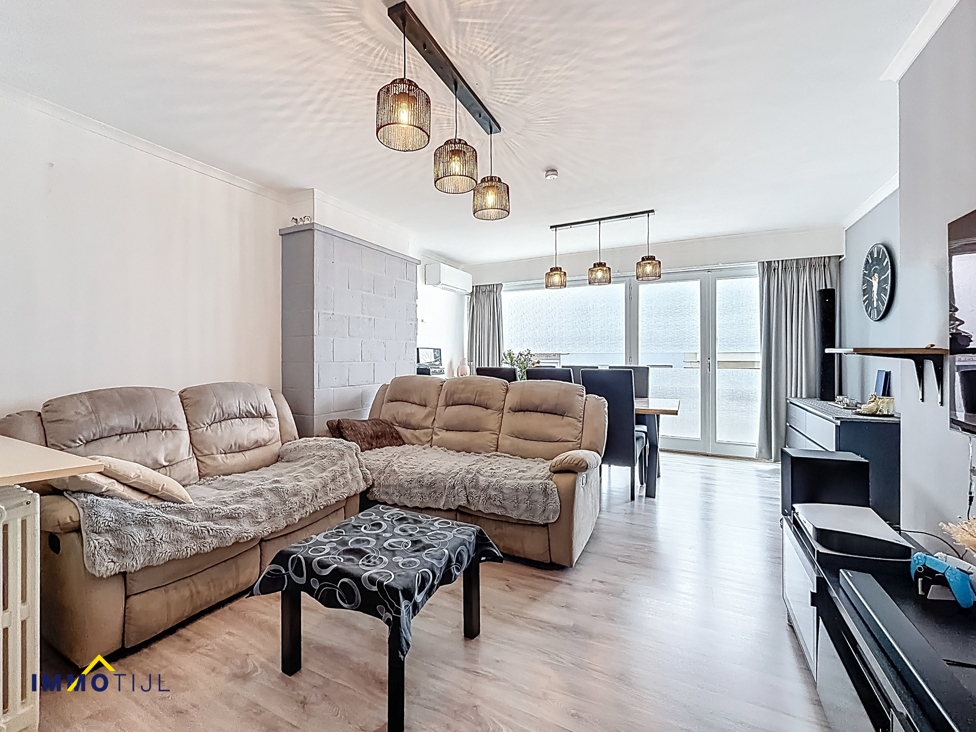 Centraal gelegen 2-slaapkamerappartement met terras! - foto 2