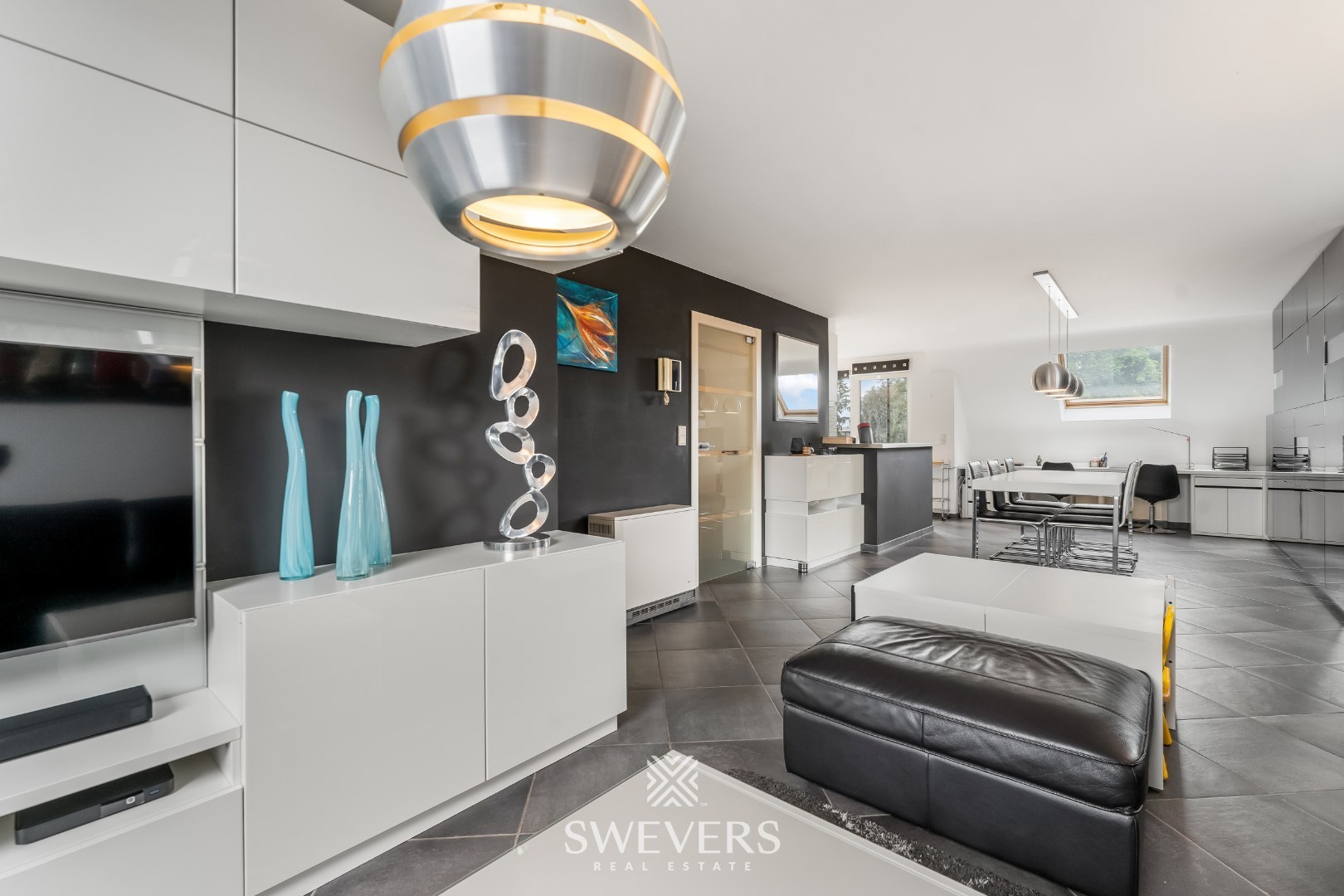 Ruim duplex appartement met 2 slaapkamers en garage - foto 4