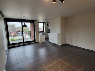 KWALITATIEF, RECENT EN ENERGIEZUINIG APPARTEMENT 79M² MET 2 SLAAPKAMERS, TERRAS EN ONDERGRONDSE AUTOSTAANPLAATS1ste verdieping met lift - ligging in...