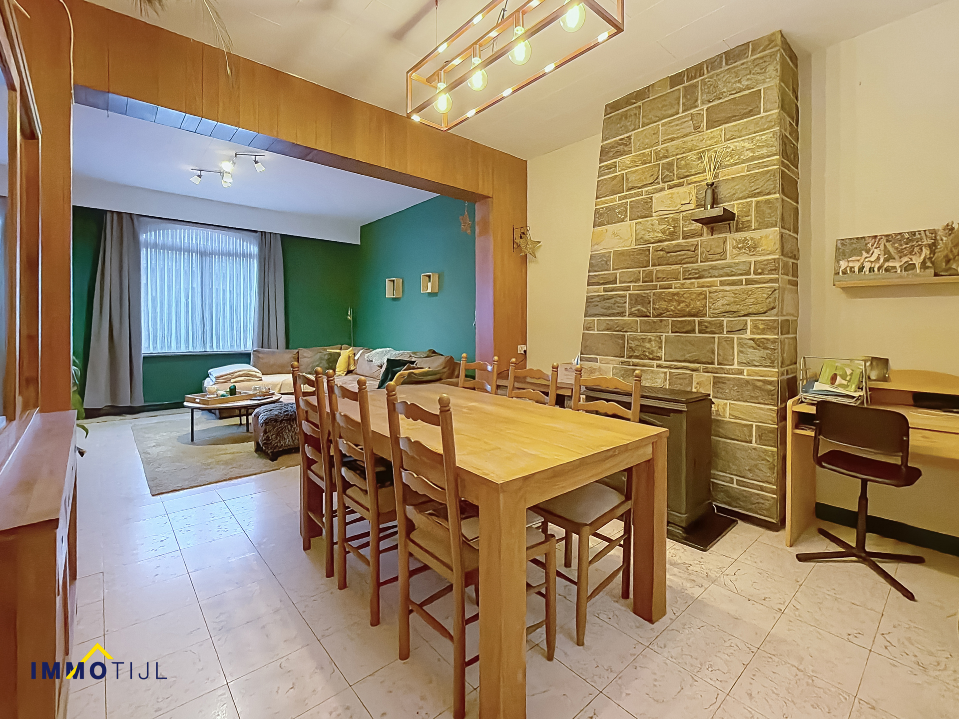 Halfopen woning op rustige locatie met achterliggende loods! - foto 4