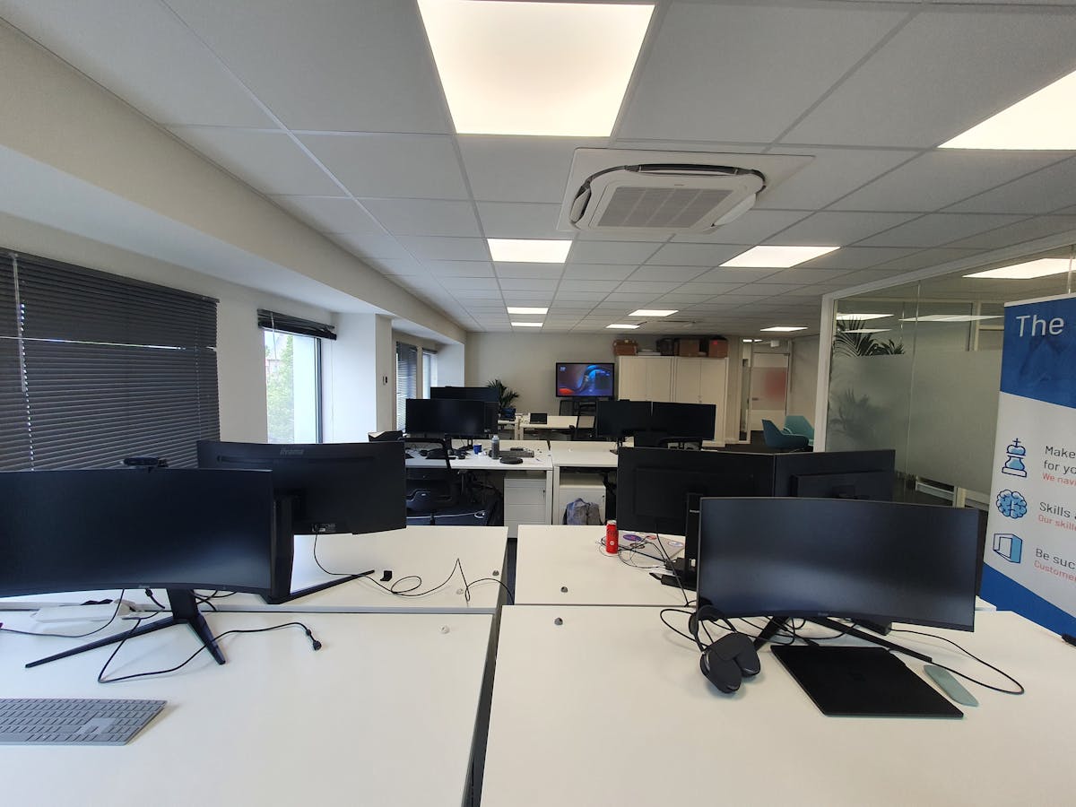 Bureaux (18 - 60 m²) dans le centre d'affaires IDOLA Lochristi - photo 5