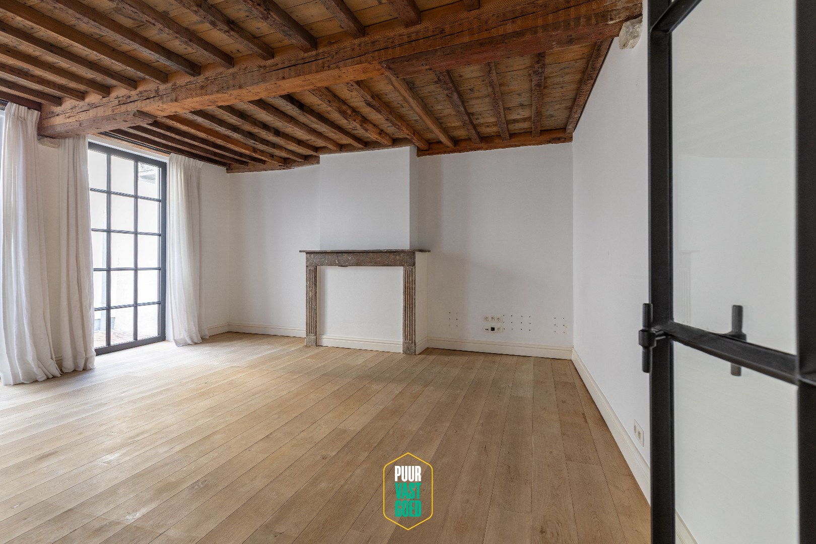 Prachtig gerestaureerde hoekwoning met grote garage bij 't Zand - foto 5
