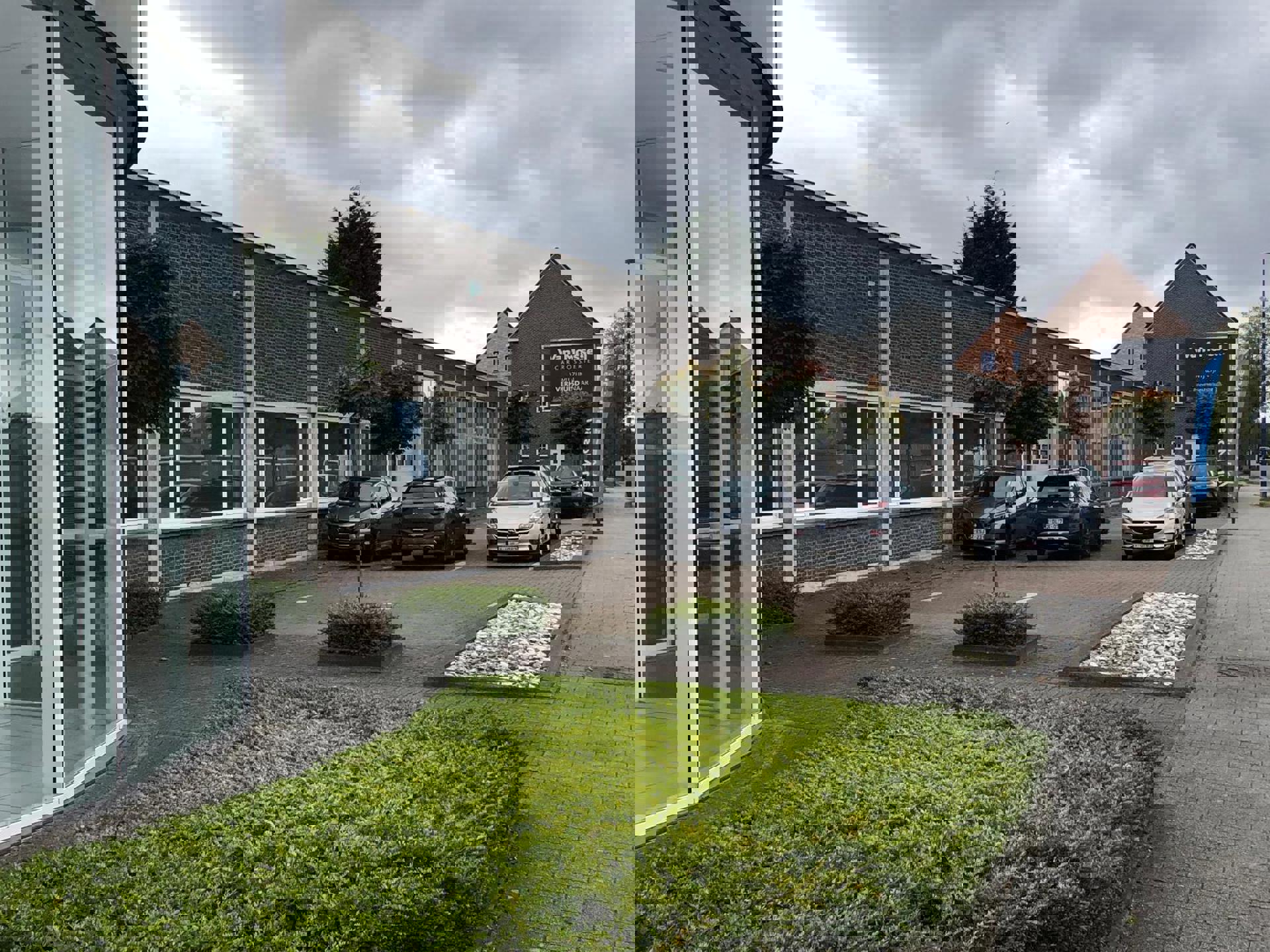 Magazijn met verhard terrein en kantoren te Kontich Industrie - foto 2