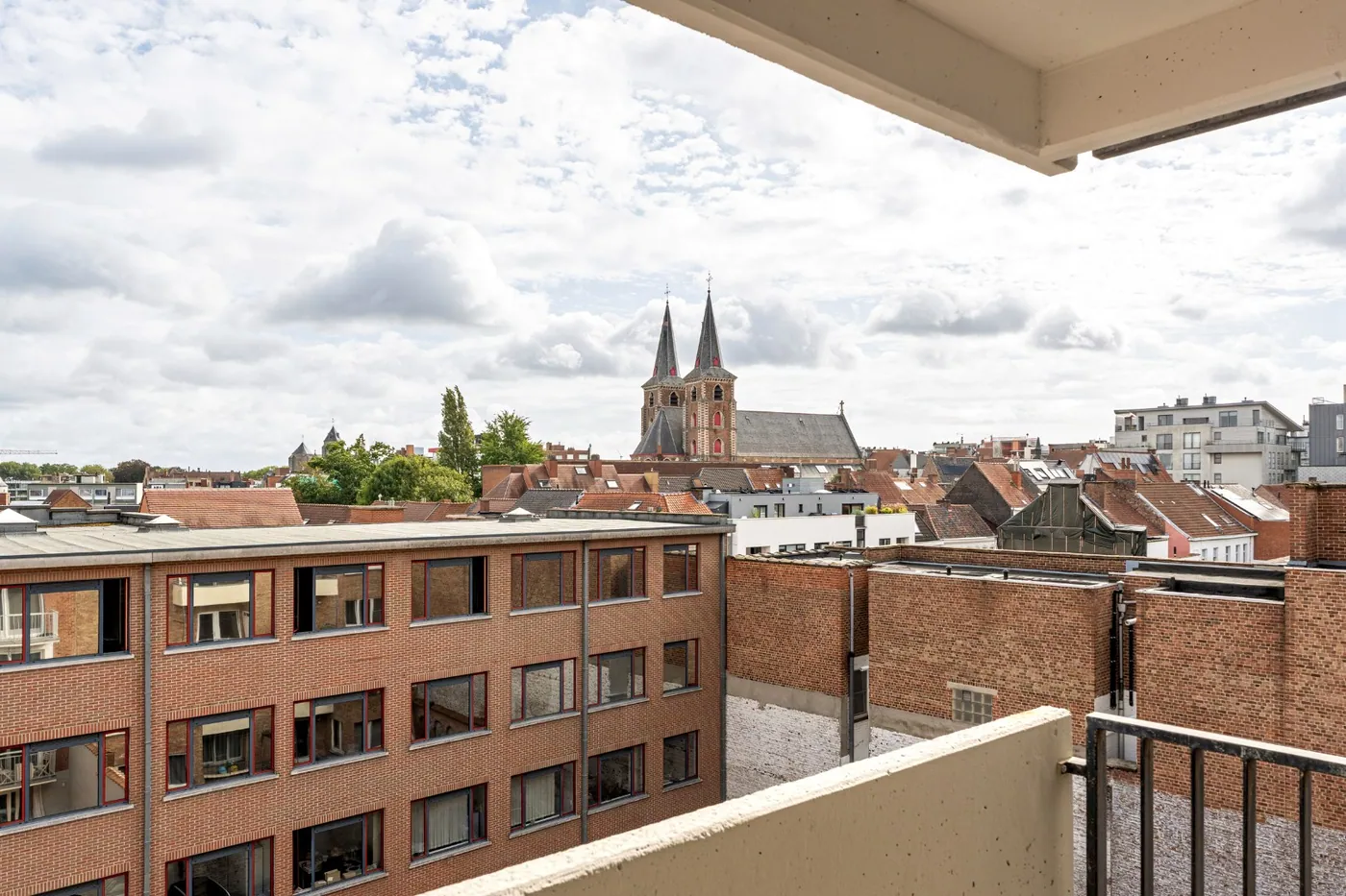 instapklaar luxe 3-slaapkamerappartement met groen uitzicht en autostaanplaats - foto 4
