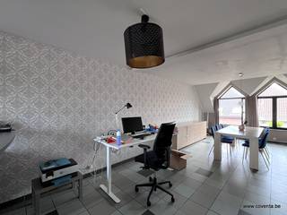 Appartement excistant en: entrée, séjour avec cuisine et salon, 2 chambres, salle de bain et toilette.<br /><br />Situeé en centre-ville de Deerlijk.<br /><br />EPC 97 kWh/m² UC2715780