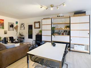 This spacious 2 bedroom apartment located in the city centre of Leuven combines comfort, natural light and a highly desirable location. Situated...