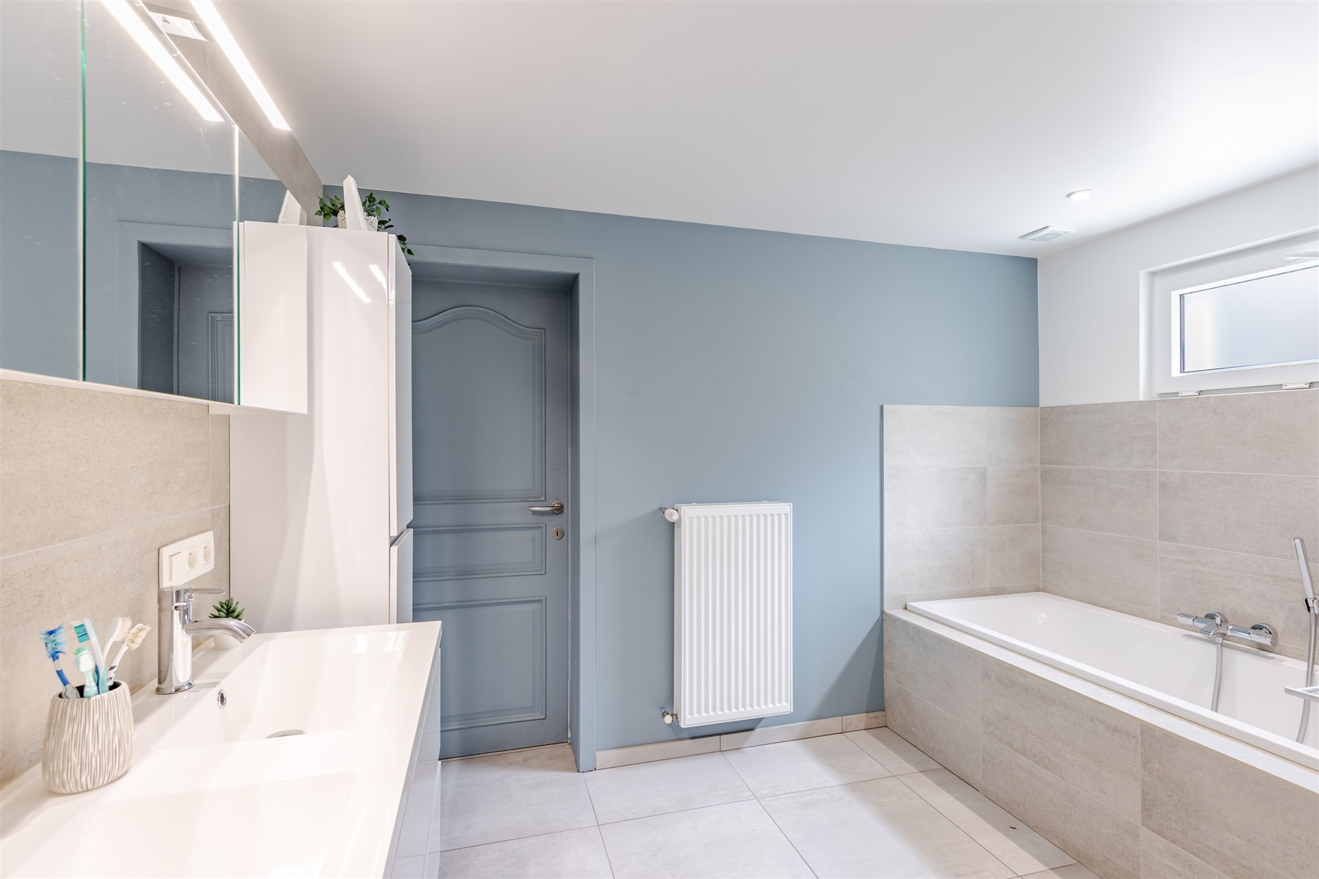 Woning met 4 slaapkamers én magazijn op toplocatie - foto 5