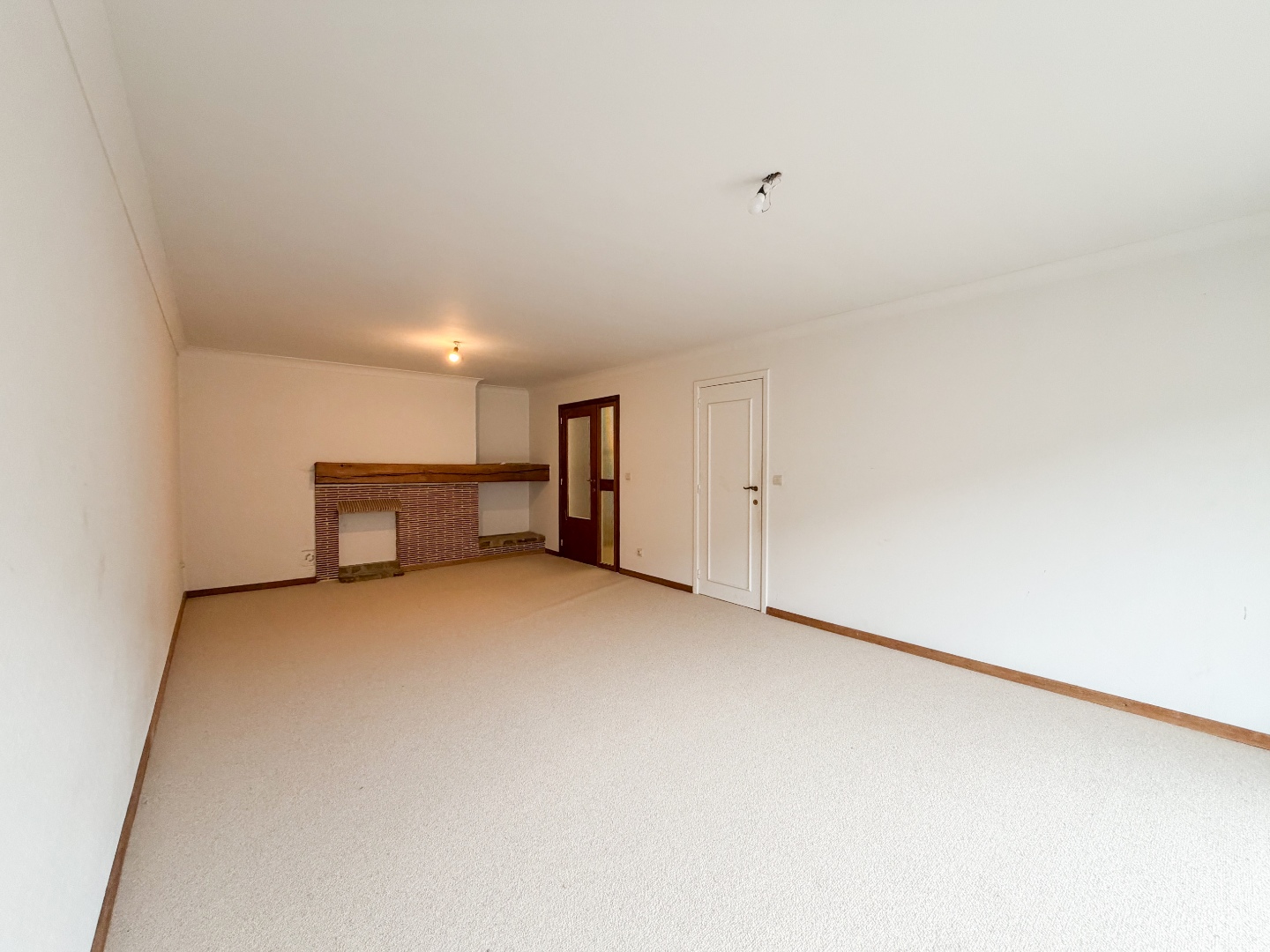 Te koop, te moderniseren 1-slaapkamer appartement met terras in het centrum van Brakel - foto 4