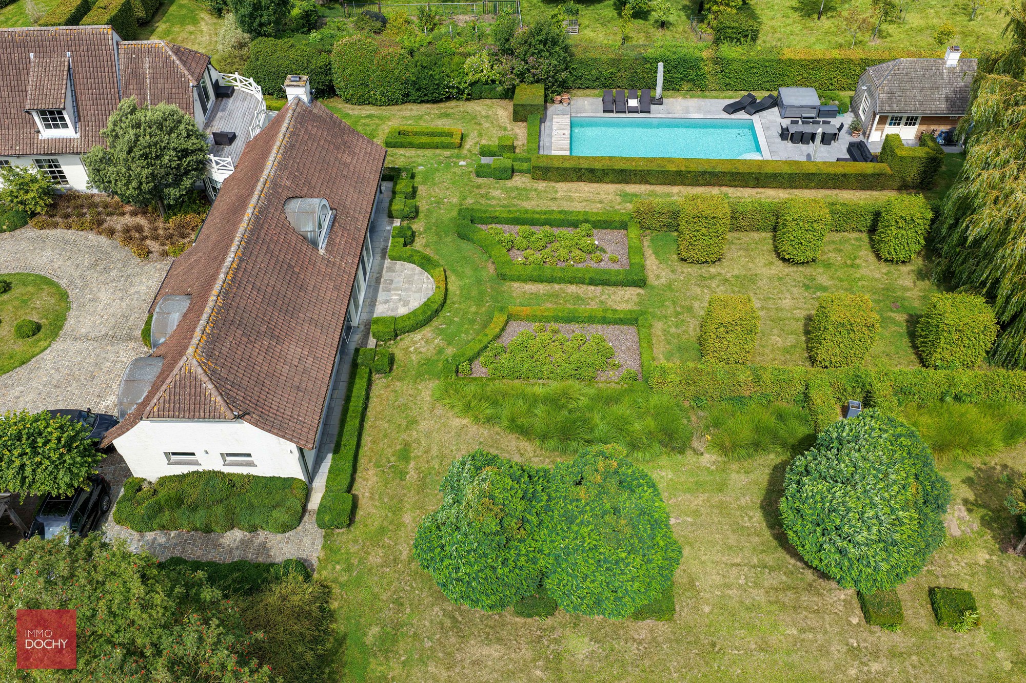 Ruime villa met zwembad en prachtige tuin - foto 5