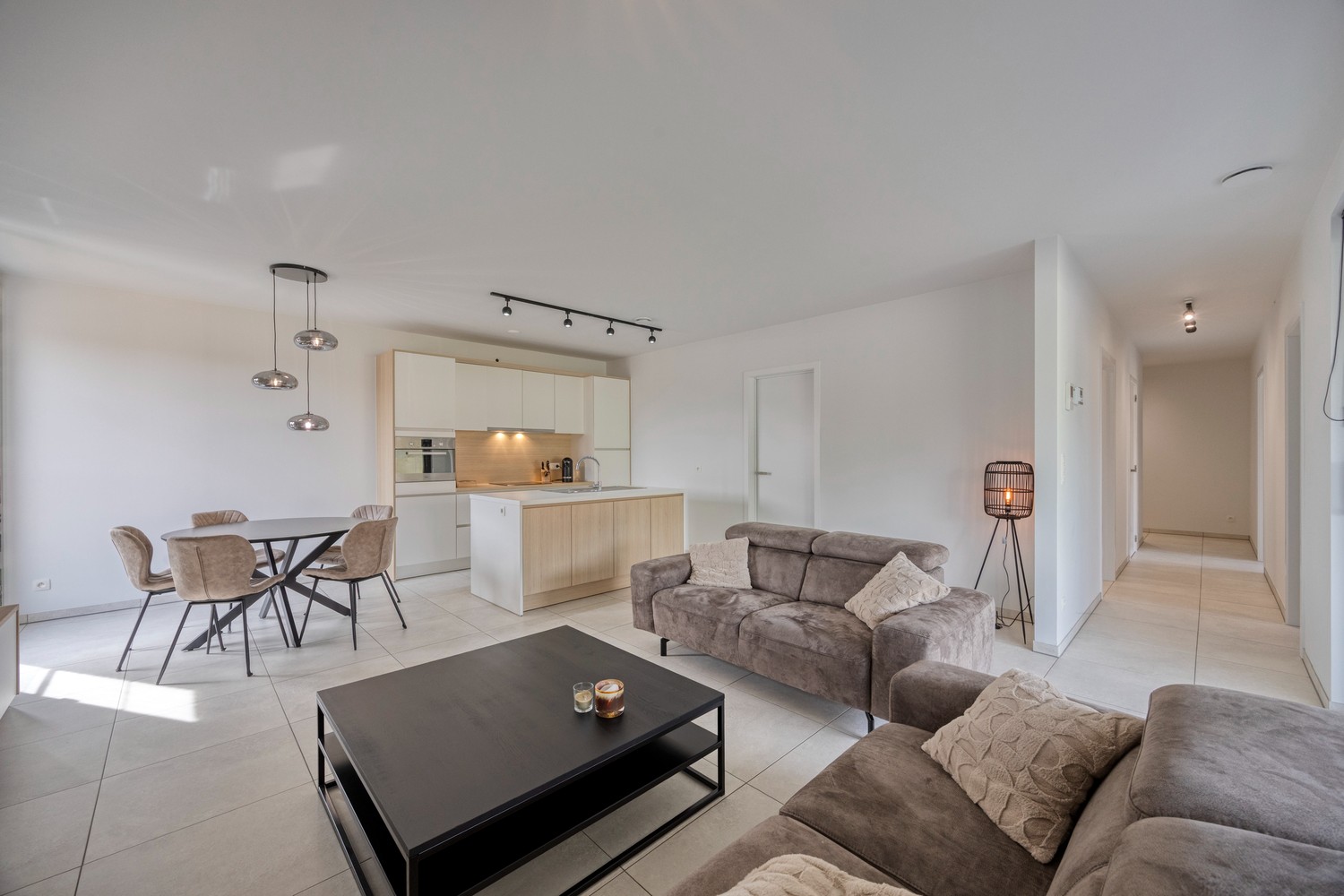 Nieuwbouwappartement met tuin en twee parkeerplaatsen te koop te Sint-Truiden! - foto 4