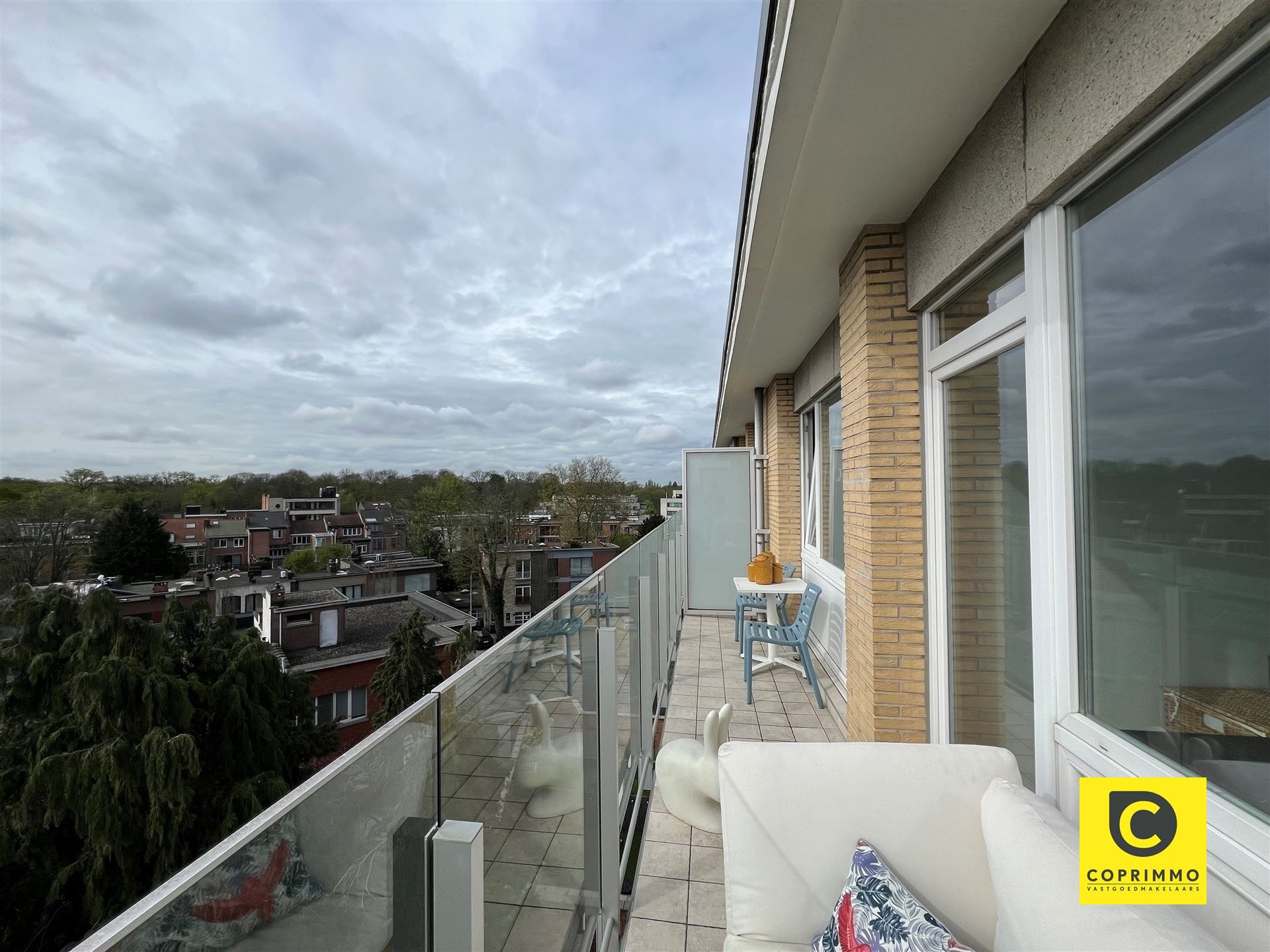Modern 2-slk app met 2 terrassen, kelder én garagebox! - foto 2