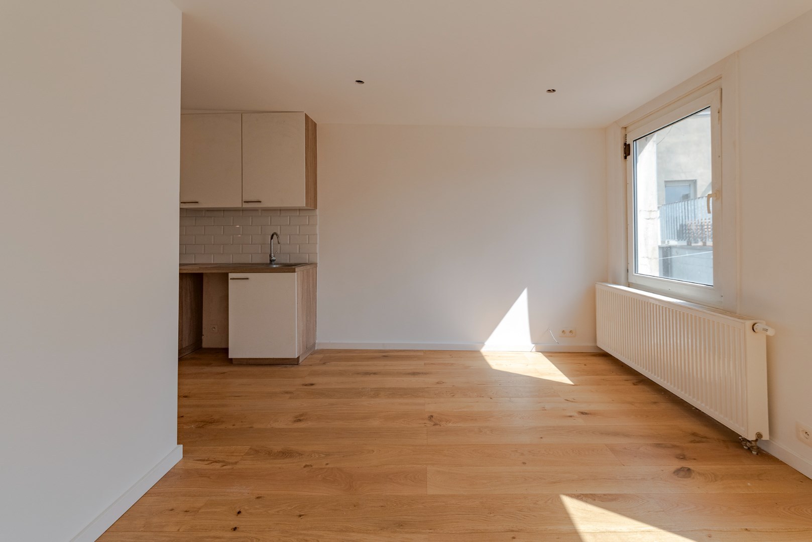 Gerenoveerd appartement met terras, op topligging - foto 4