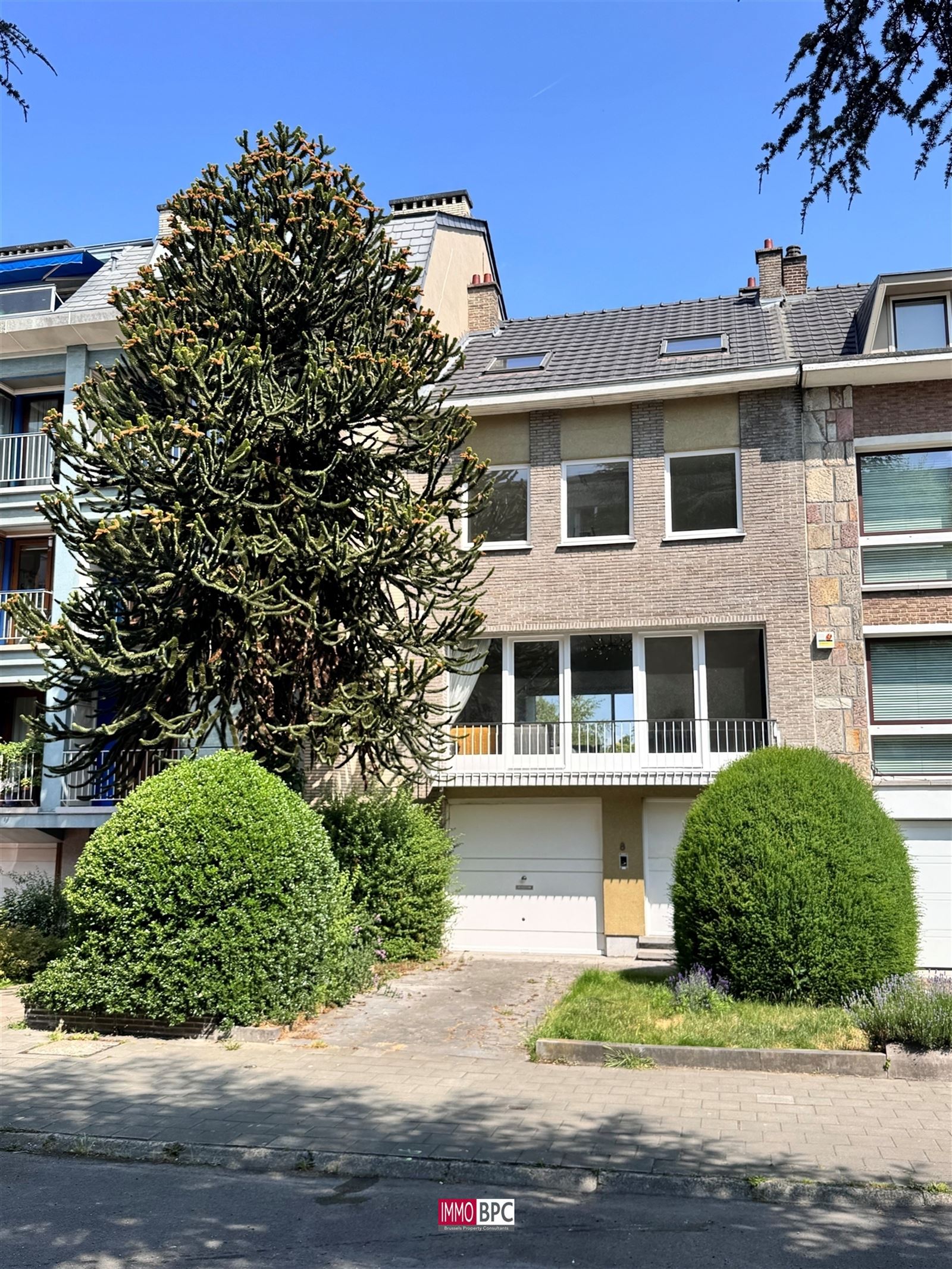 Maison unifamiliale avec garage et magnifique jardin - photo 2