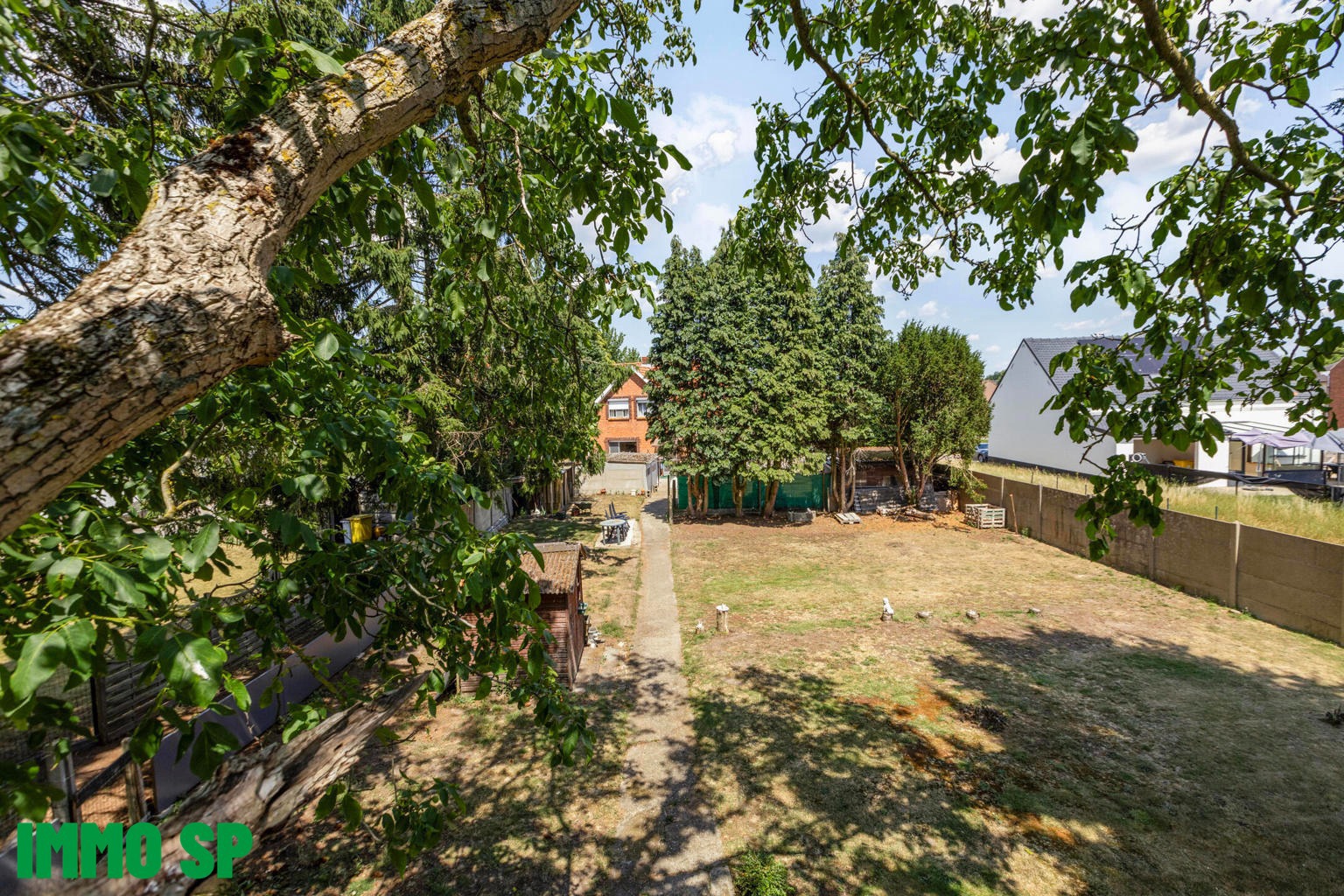 Te renoveren woning op royaal perceel op toplocatie.  - foto 3