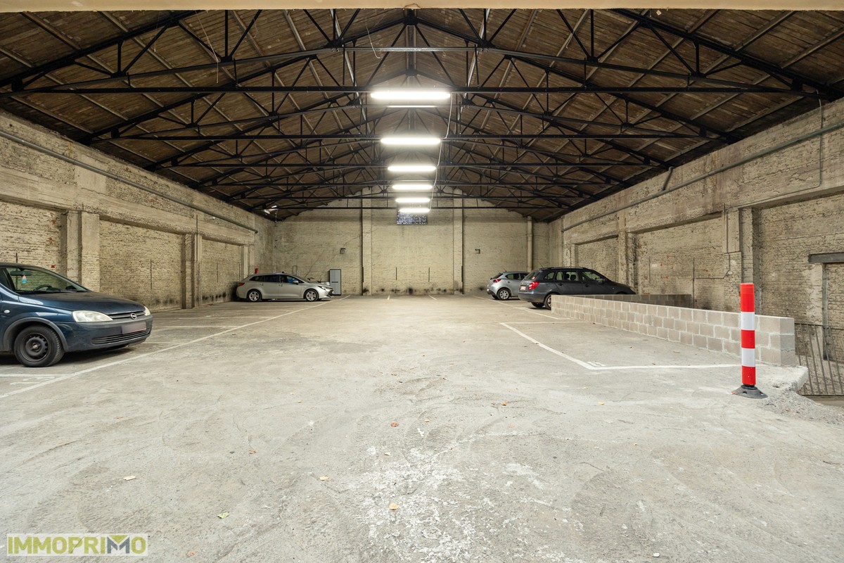 Garage for sale in Borgerhout - photo 1