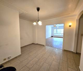 Bent u op zoek naar een gelijkvloers appartement met veel ruimte dat u volledig naar eigen smaak kunt opfrissen? Dit is uw kans! Met...