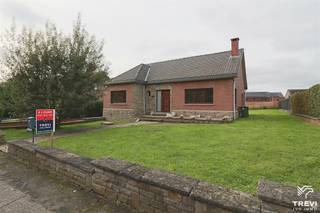 Composition :Sous-sol : garage : 39,96 m², cave : 12,95 m², local chaufferie/buanderie : 10,90 m².Rez-de-Chaussée : hall d'entré : 9,03 m², living :...