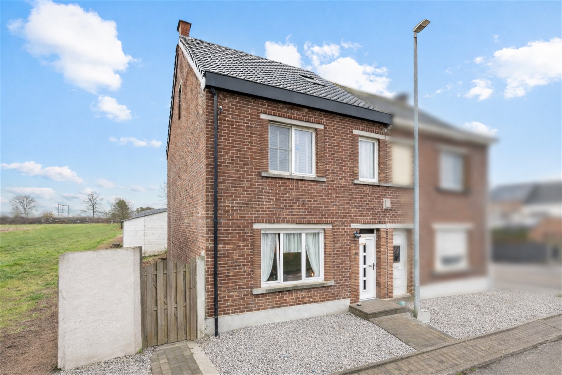 Gezellige woning met 3 slpks op een perceel van 7a 4ca - foto 1