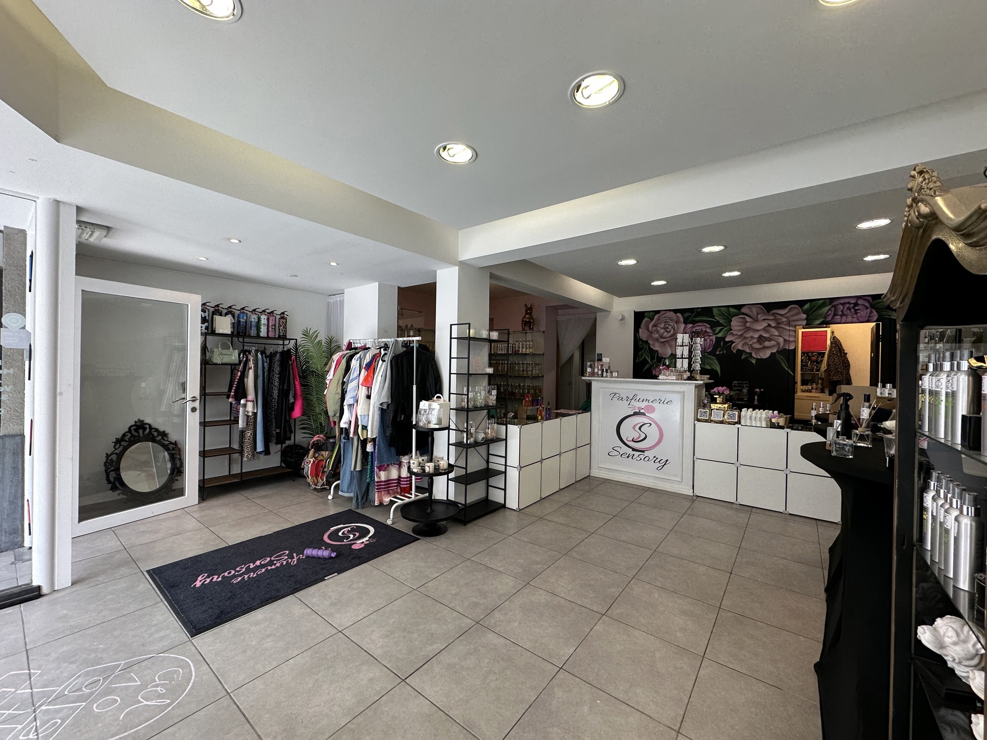 Commercial à vendre à Tubize - photo 1