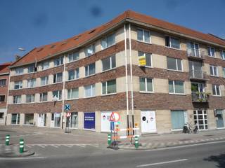 parking op -1 Nabij Hogeschool. bezoek kan na afspraak op 0475615422