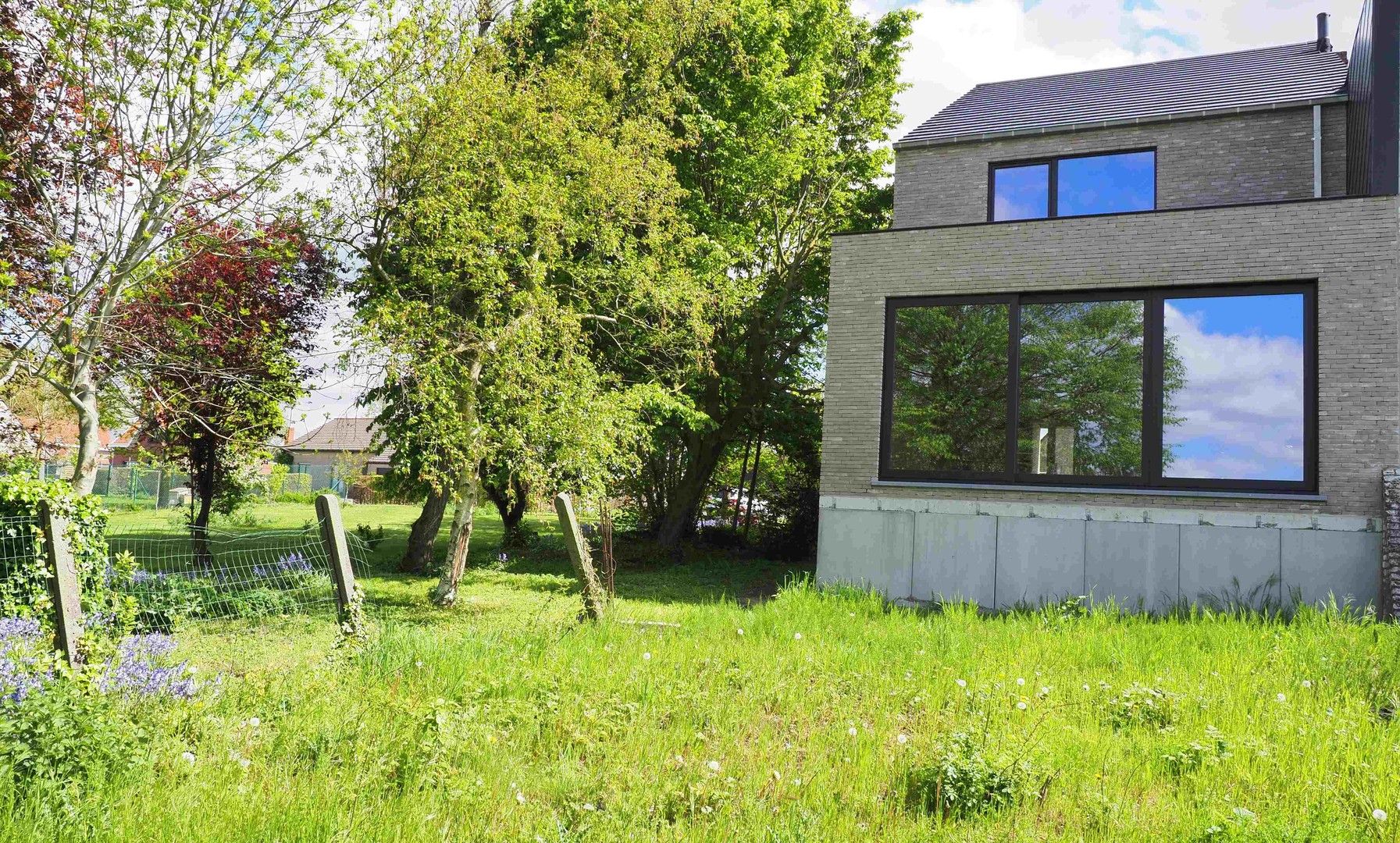 Unieke halfopen woning op een mooie ligging in de Klijtberg te Vichte met 3 kamers en gezellige tuin. - foto 4