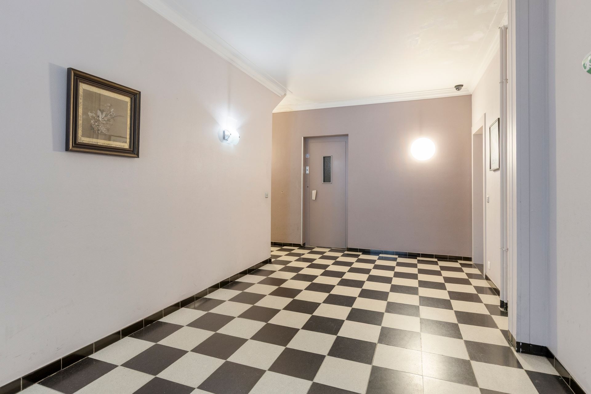 Apartment for rent in Wilrijk with 3 bedrooms - photo 2