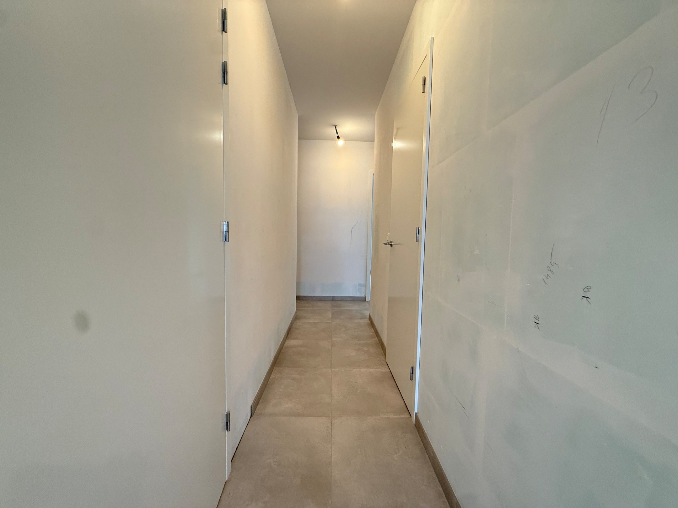 Twee-slaapkamerappartement in centrum Tielt! - foto 5