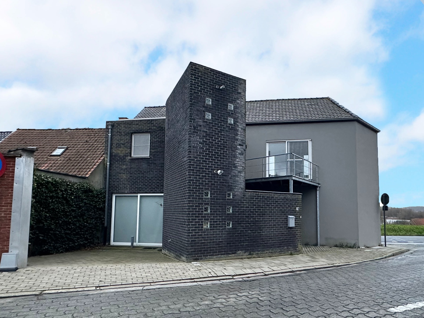 Te koop, opbrengsteigendom met 2 appartementen op topligging te Oudenaarde - photo 1
