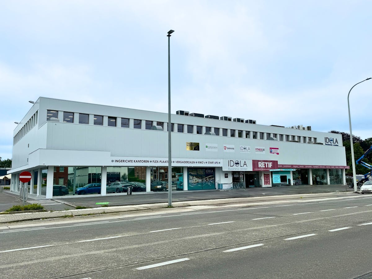 Offices (18 - 50 m²) in IDOLA business center in Lochristi - photo 1