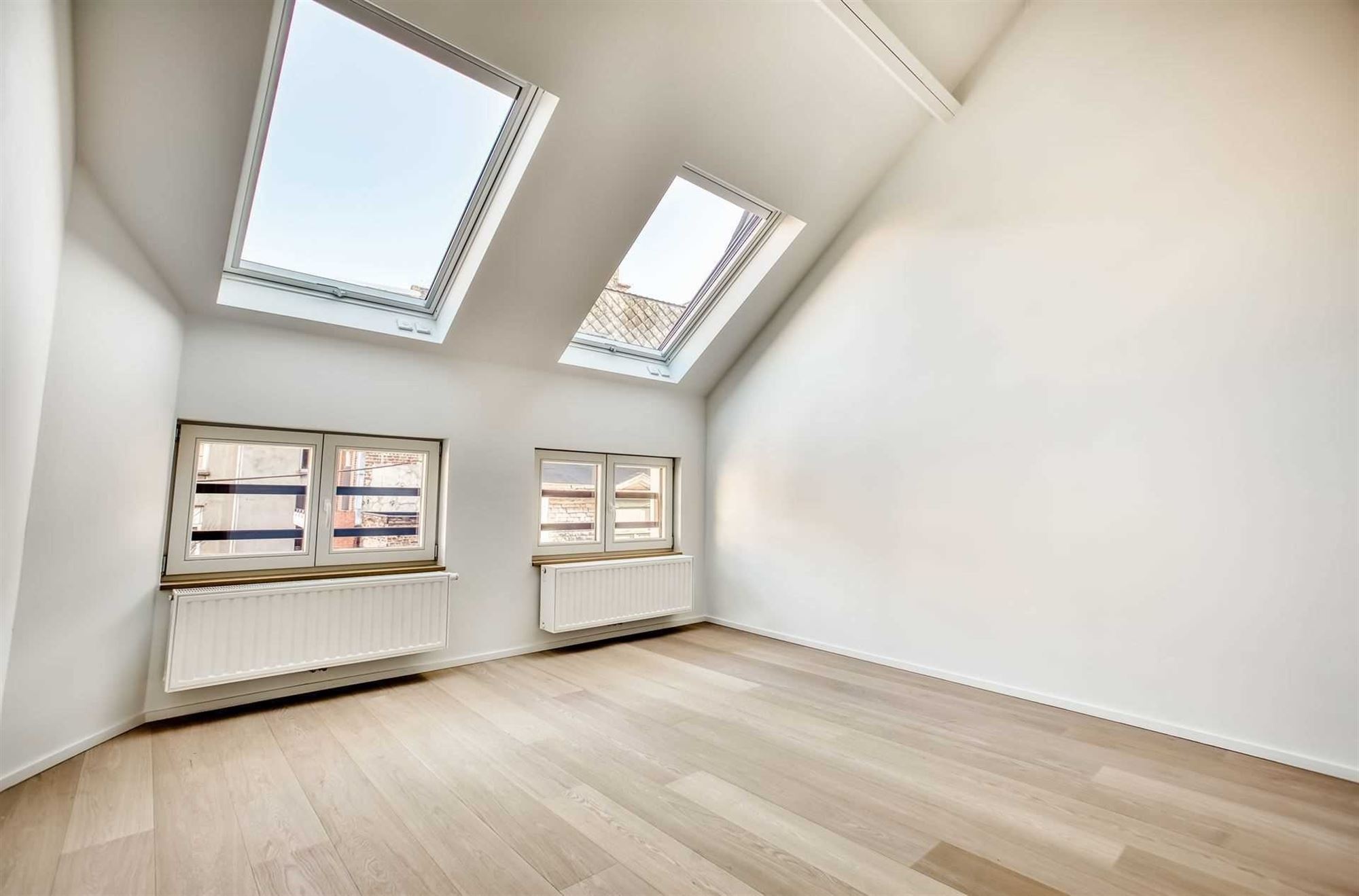 Ruim 3 slaapkamer appartement in centrum Brussel - foto 4