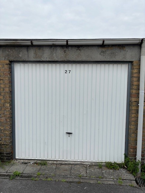 centraal gelegen, gemetste garage in garagecomplex (er zijn er nog 6 beschikbaar en worden individueel verkocht) - photo 5