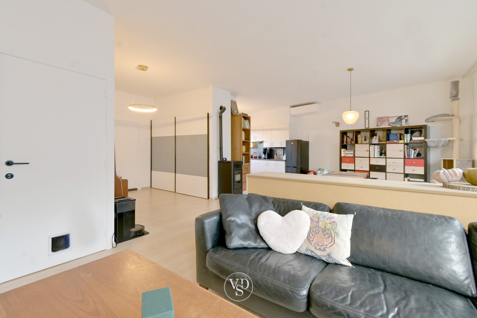 Ruim (> 160 m²) en lichtrijk appartement in Gavere centrum. - foto 5
