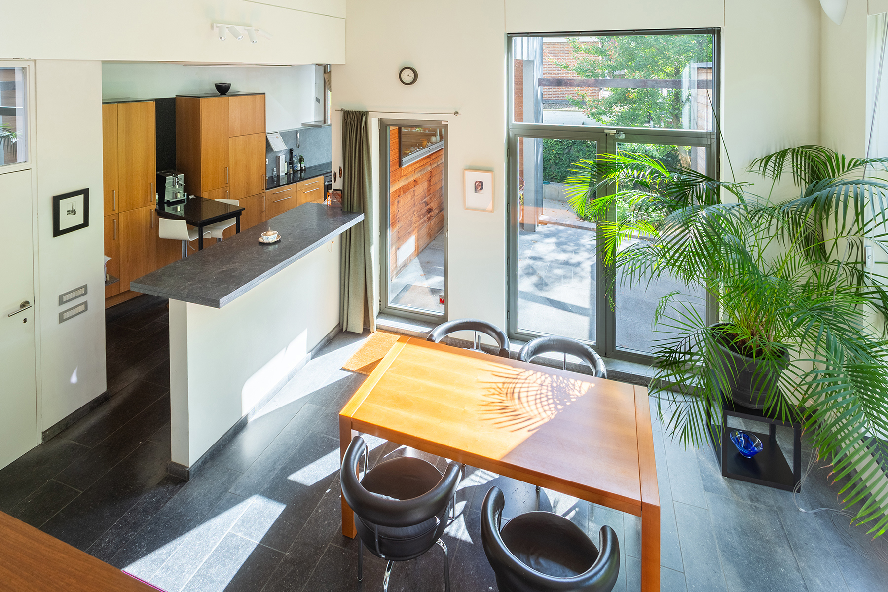 Lichtrijke architectenwoning met tuin te Pulhofwijk - foto 5