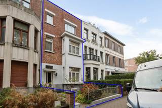 In een groene, residentiële buurt met het geliefde park Rivierenhof en alle dagelijkse voorzieningen slechts op een steenworp afstand, ontdek je...