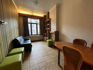 Alle info is te vinden op onze website www.connect-immo.be*GELIJKVLOERS APPARTEMENT NABIJ HET CENTRUM VAN LEUVEN*Op te frissen gelijkvloers...