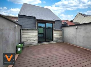 ZAT. 14/3 BEZOEKDAG OP AFSPRAAK Bel 488/85.81.84 Ruim en lichtrijk appartement van 78 m² met groot zuidoostgericht terras, ideaal als investering...