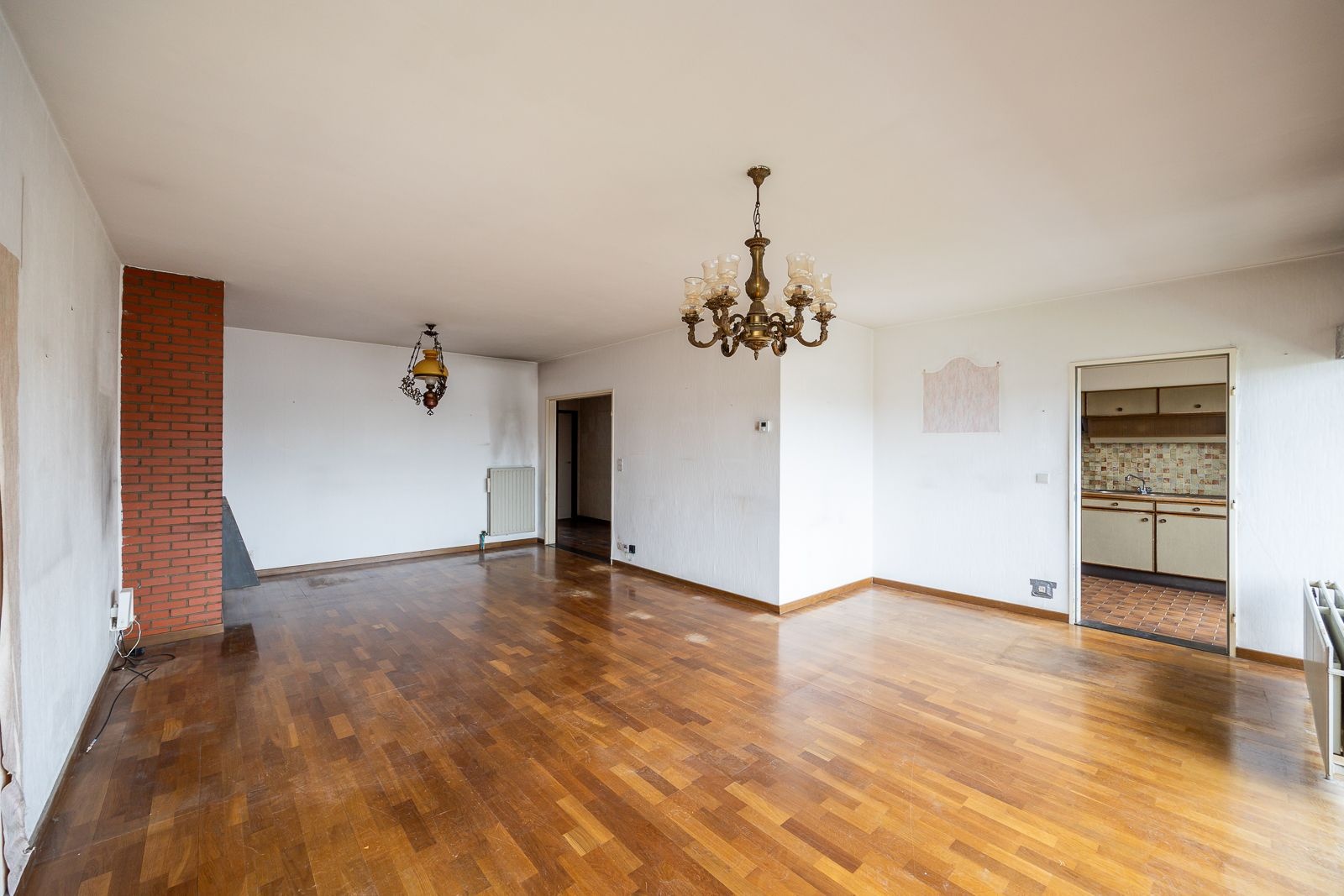 Ruim 3-slaapkamerappartement met renovatiepotentieel! - foto 4
