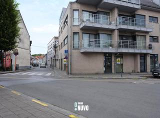 <p><span> </span></p><p><span>Centrally located ground floor office space that is part of a well-maintained apartment building.</span></p><p><span>Very well-maintained office equipped with:</span></p><p><span>entrance with reception and waiting area<br />2 individual offices<br />meeting room<br />modern kitchen area with cafeteria function<br />sanitary section<br />storage room</span></p><p><span> </span></p><p><span>The first bidding phase will start soon.<br /><br />For more information about this property and the sales process (online bidding platform COVAST), contact Mieke at 0476 39 19 78.</span></p><p><span> </span></p>