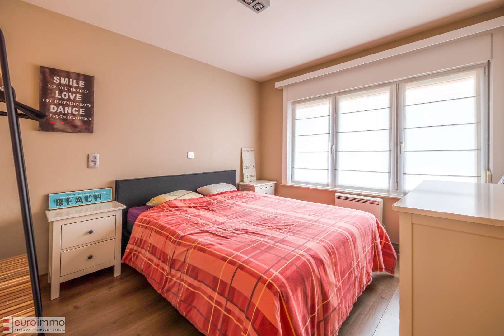 Rustig, vlakbij de winkel/wandelstraat gelegen appartement met 2 slaapkamers én slaaphoek. - foto 4