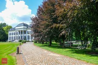 Het Kasteel van Gors-Opleeuw, gelegen in de gemeente Borgloon, is een historisch landgoed met een rijke geschiedenis en indrukwekkende...