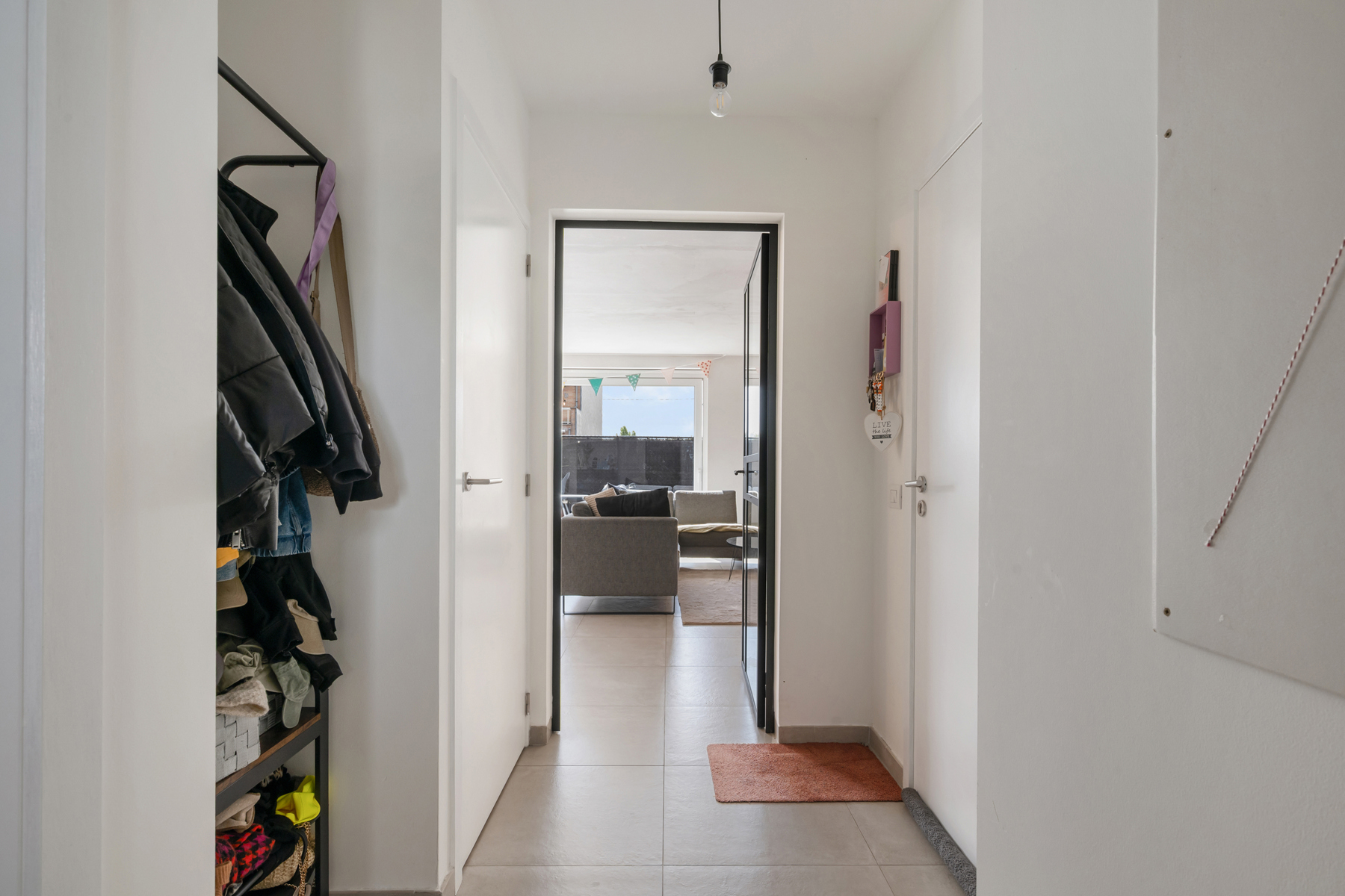 Gelijkvloers appartement (2 slpk) met tuin en parkeerplaats - foto 4