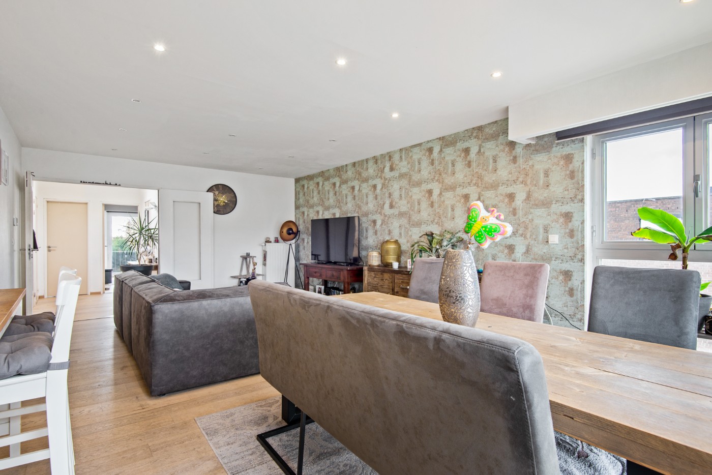 Tof, ruim app. op 2e verd. met 3 slpk. en garage - foto 5